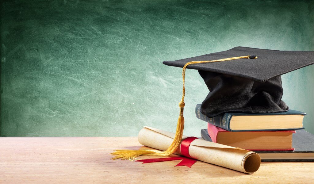 president's desk commencement